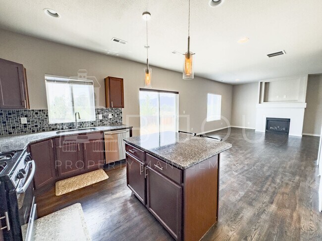 Building Photo - 3760 Scott Ln