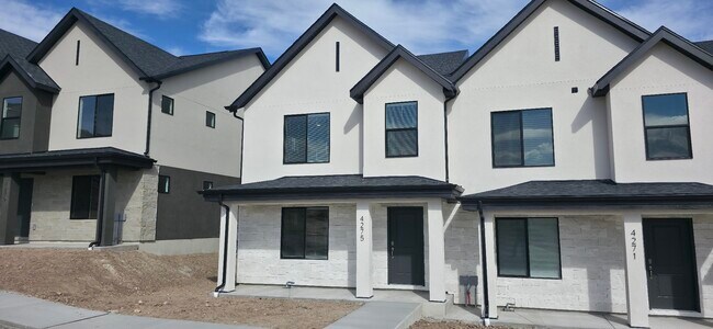 Building Photo - 4275 N 325 E