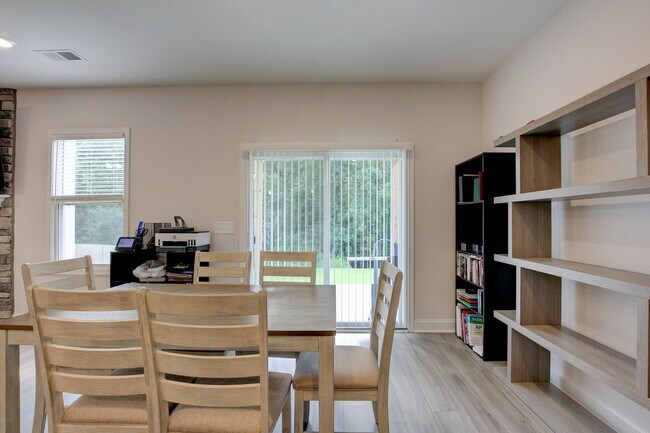 Building Photo - 381 Galway Dr