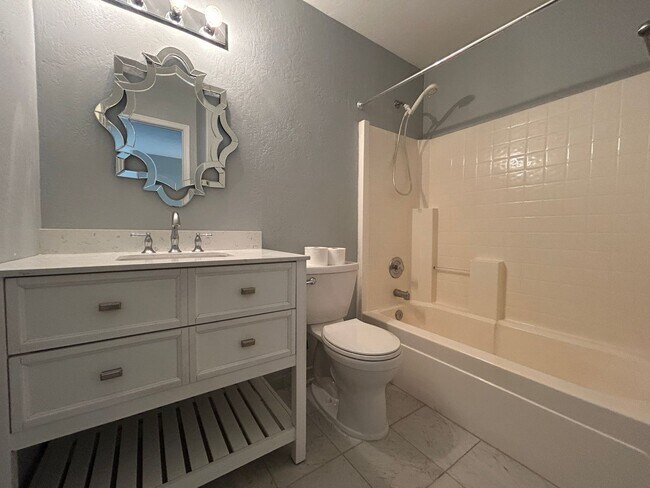 Building Photo - 4447 E Creosote Dr