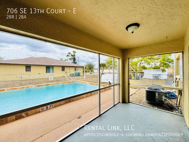 Building Photo - 706 SE 13th Ct