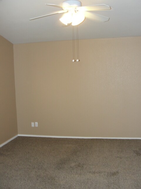 Building Photo - 963 E Monterey St