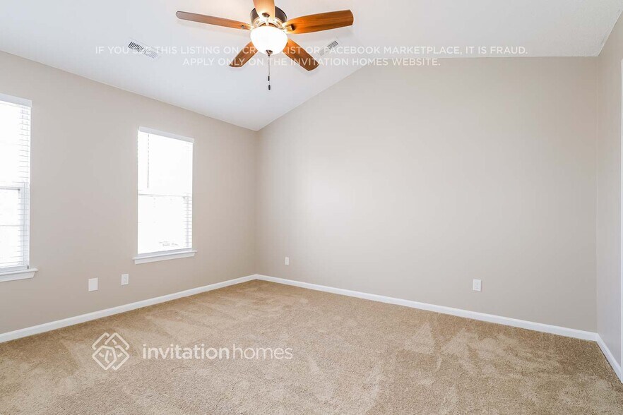 Building Photo - 3032 Hawick Commons Dr