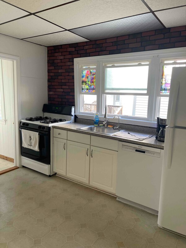 Building Photo - 28 Boylston St