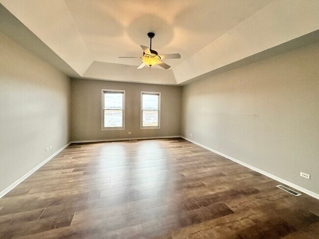 Building Photo - 2884 Riverstone Ct