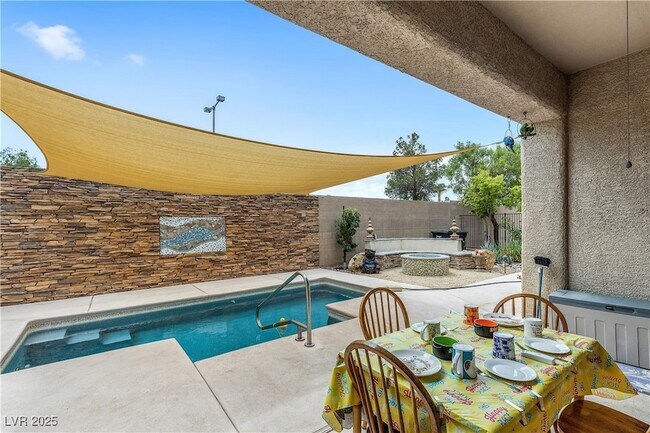Building Photo - 2611 Savannah Springs Ave