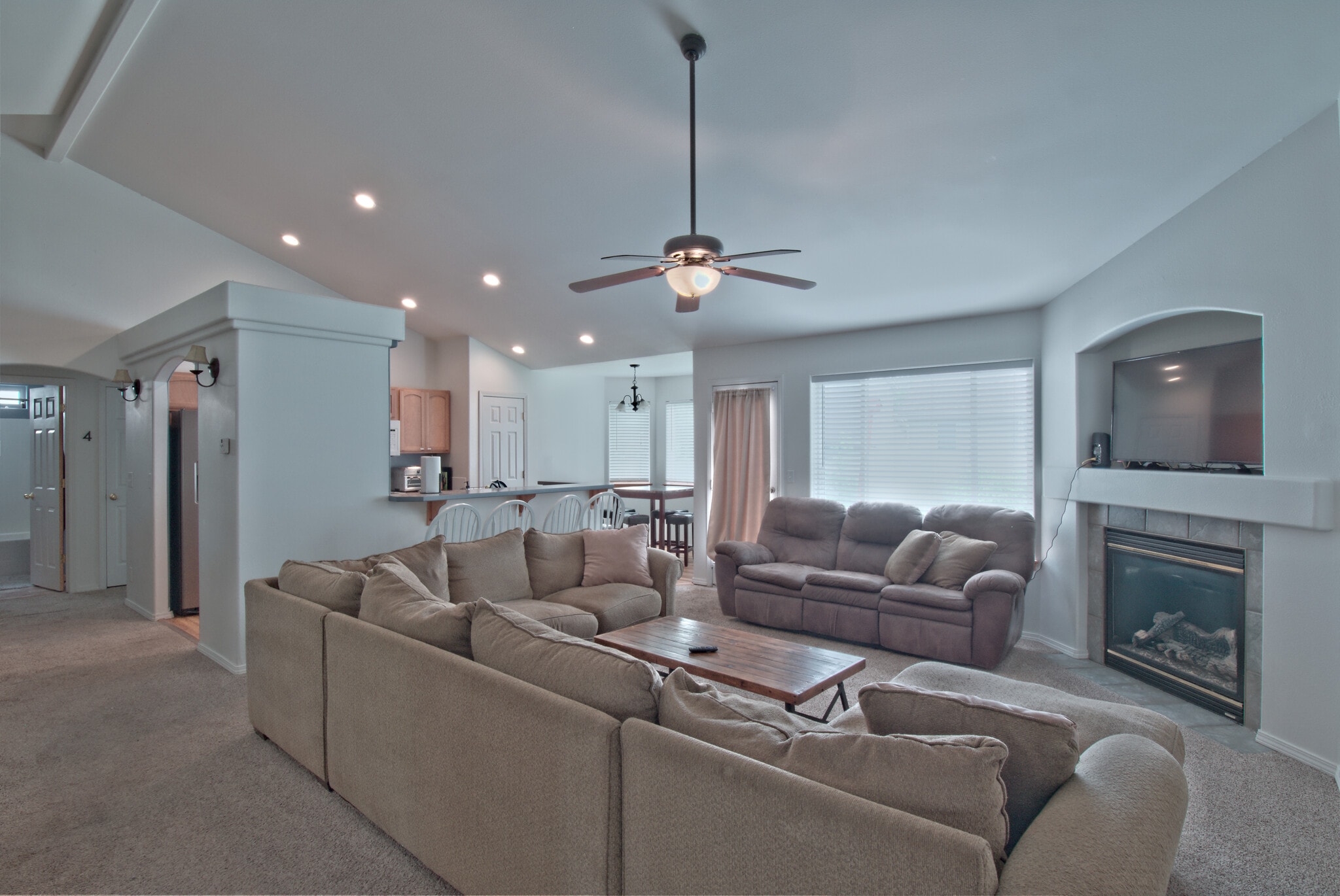 Building Photo - 5957 N Saint Croix Dr