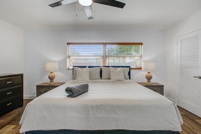 Building Photo - 2121 Greenbriar Blvd