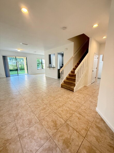 Building Photo - 1509 Portofino Meadows Blvd