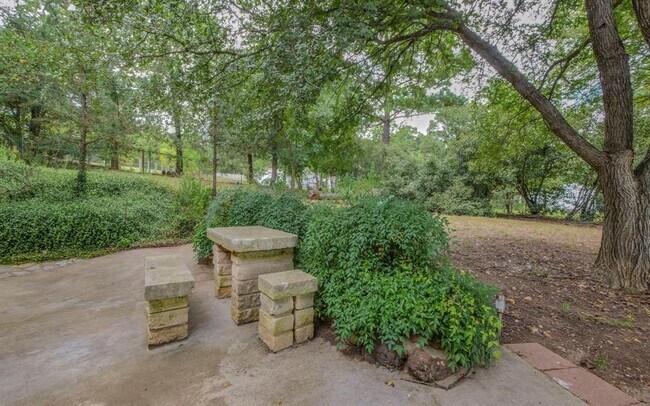 Building Photo - 106 Grand Canyon Dr