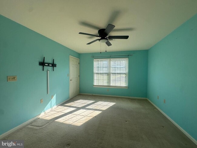 Building Photo - 141 Oriole Ct