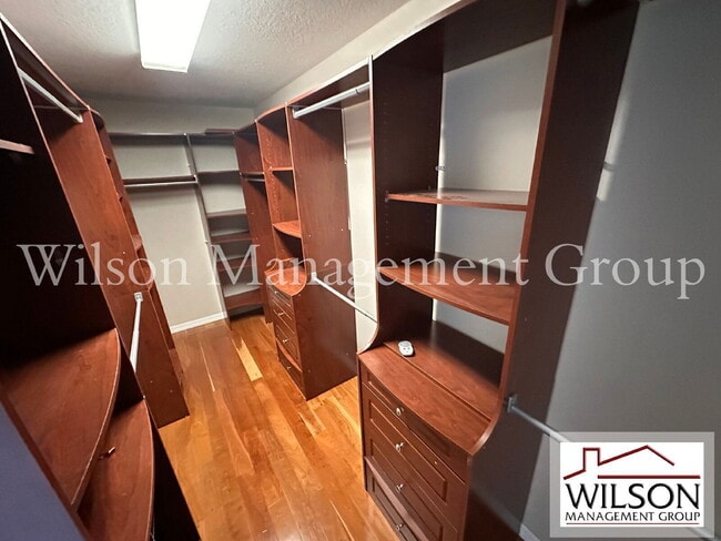 Building Photo - 512 Bella Rosa Cir