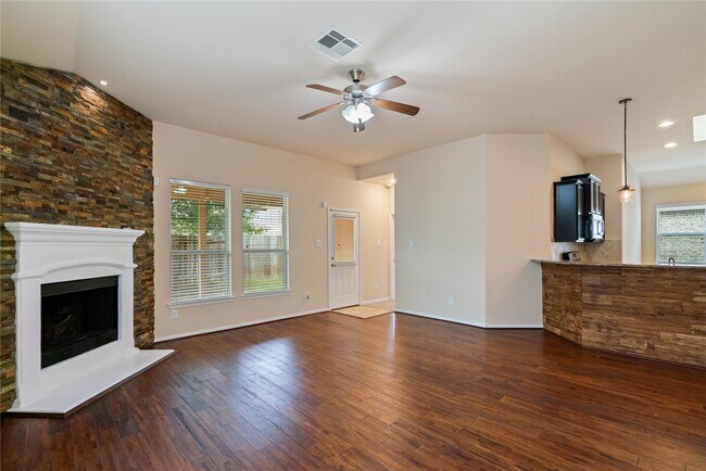 Building Photo - 8934 Finnery Dr