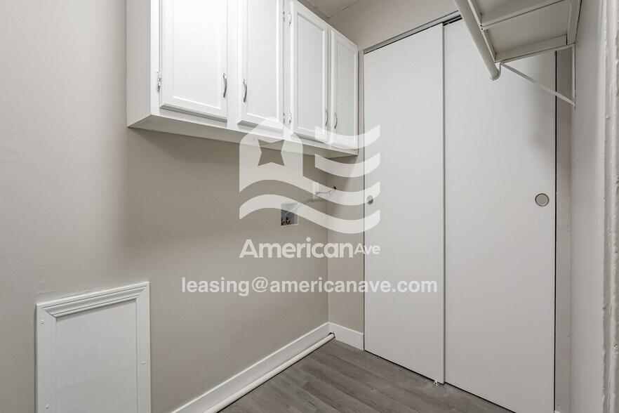 Building Photo - 2005 N Elmer St