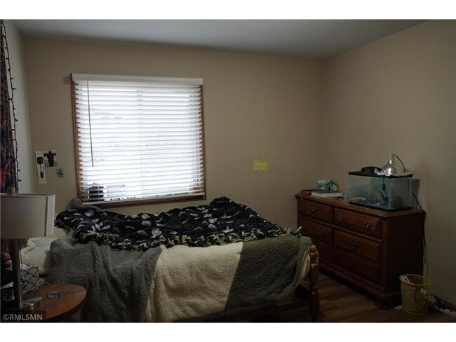 Building Photo - 605 S Brookview Ln