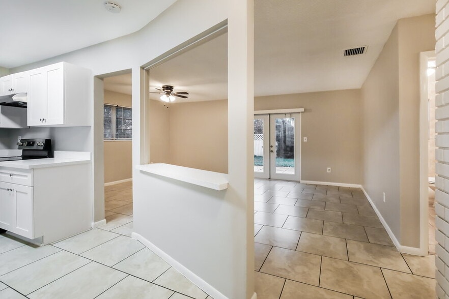 Building Photo - 4701 NW 11th Pl