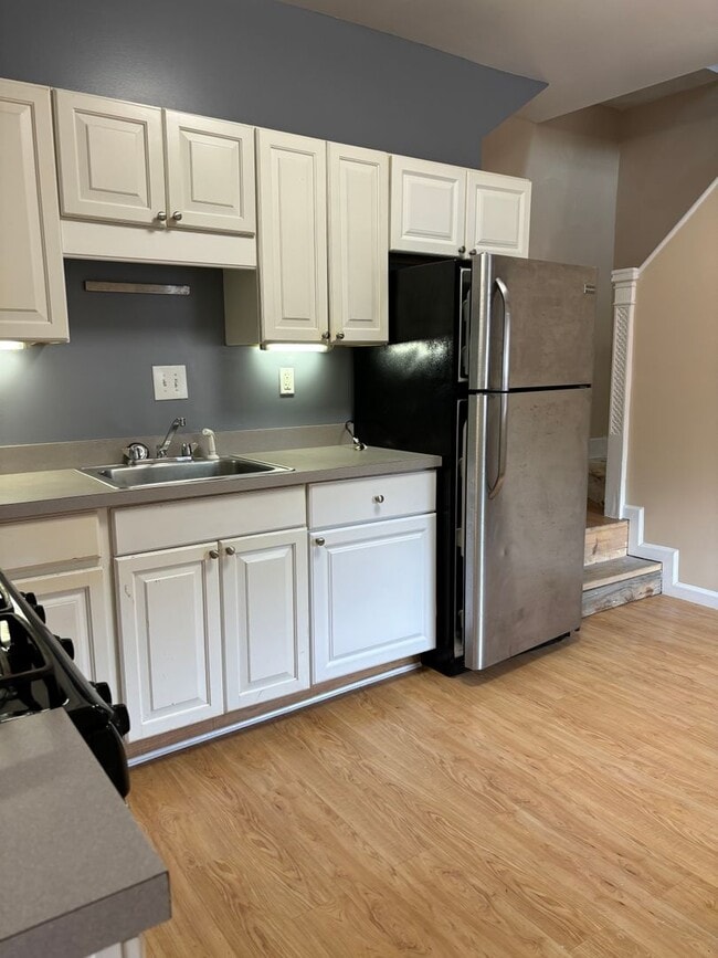 Building Photo - New 2 bedroomSouth Side House