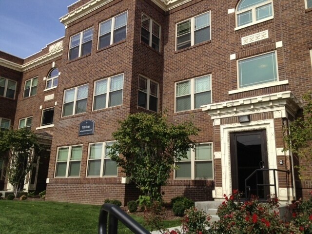 Building Photo - The Selma Apartments