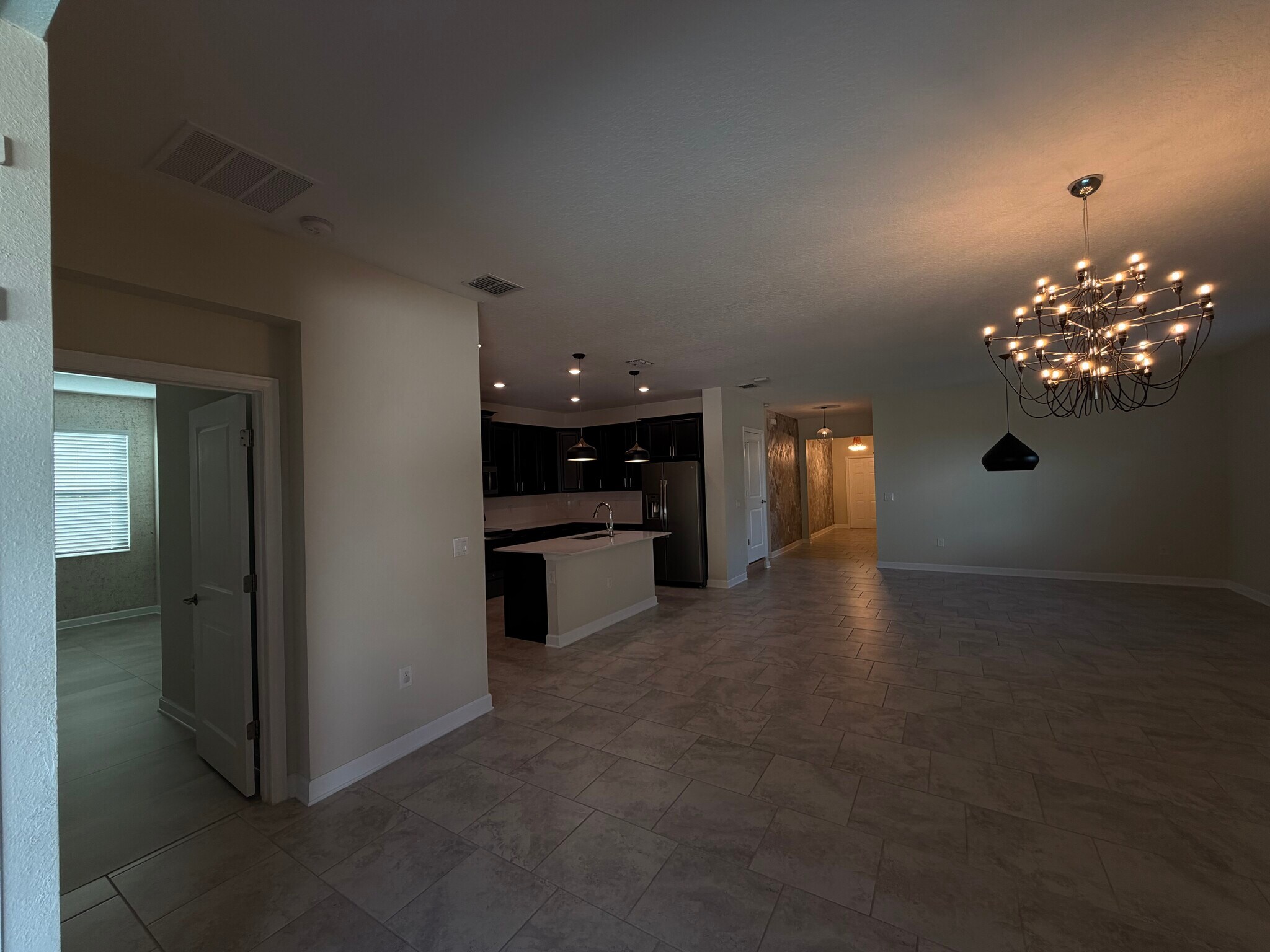 Building Photo - 4452 Seven Canyons Dr