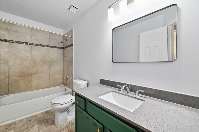 Building Photo - 7115 Renfro Dr