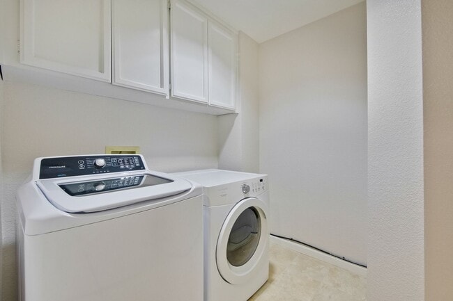 Building Photo - 4616 Hampton Falls Pl