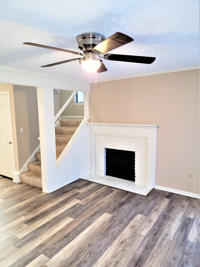 Building Photo - 1862 Beechwood Ave NE