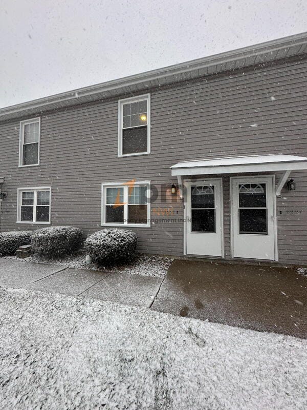 Building Photo - 2221 Yorktowne Dr