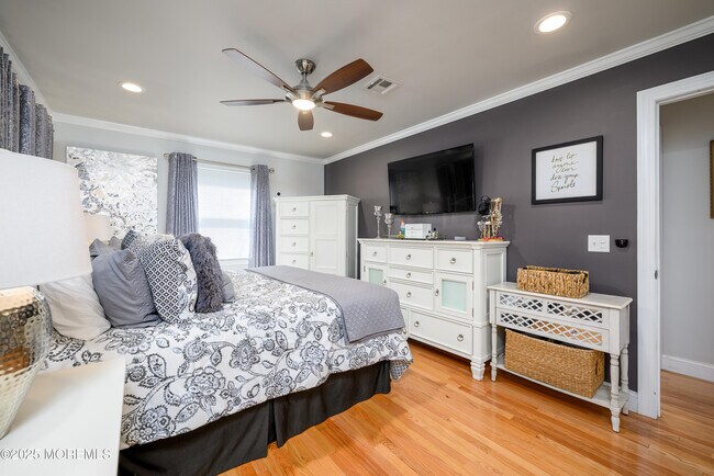 Building Photo - 103 Troumaka St