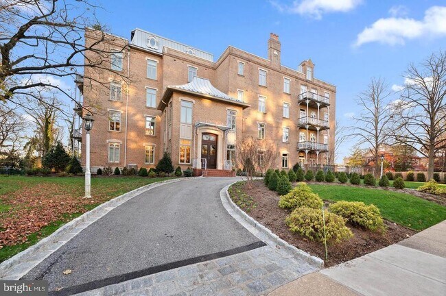 Building Photo - 414 Old Lancaster Rd
