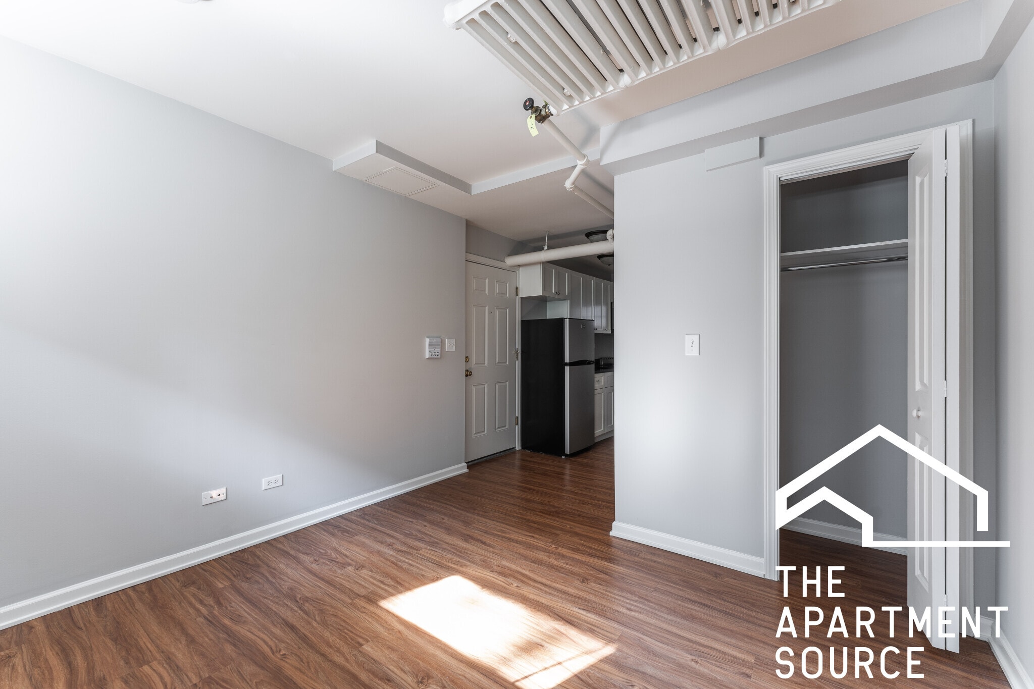 Building Photo - 4714 N Racine Ave