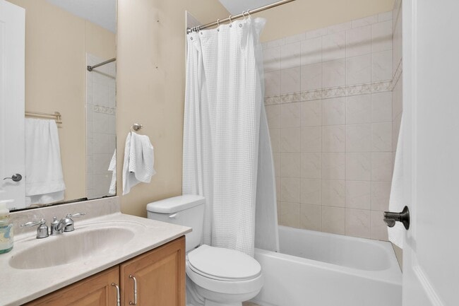 Building Photo - 4020 Murano Bay Dr