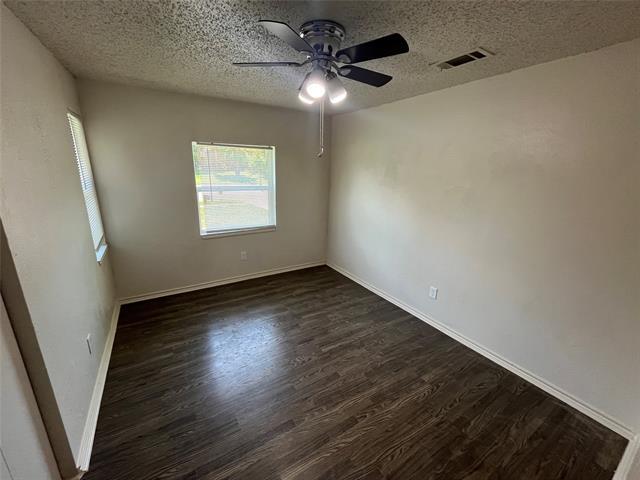 Building Photo - 1321 Woodcrest Dr