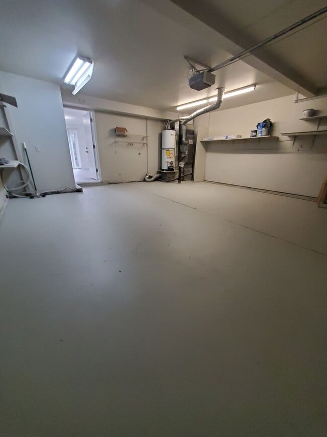 Building Photo - 3 bedroom - recently renovated home