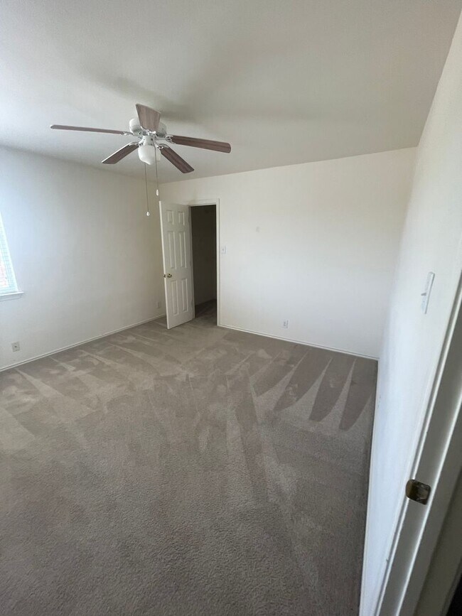 Building Photo - 1403 Diamond Bluff