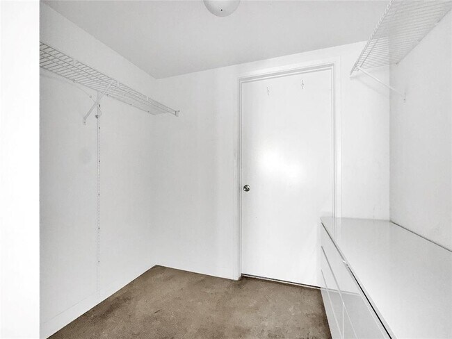 Building Photo - 200 E Dania Beach Blvd