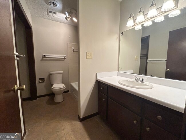 Building Photo - 127 Alden Ct