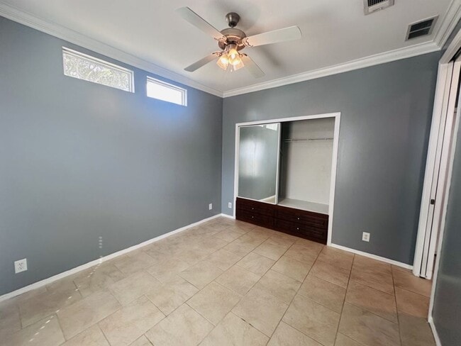 Building Photo - 6535 S Brandywine Dr