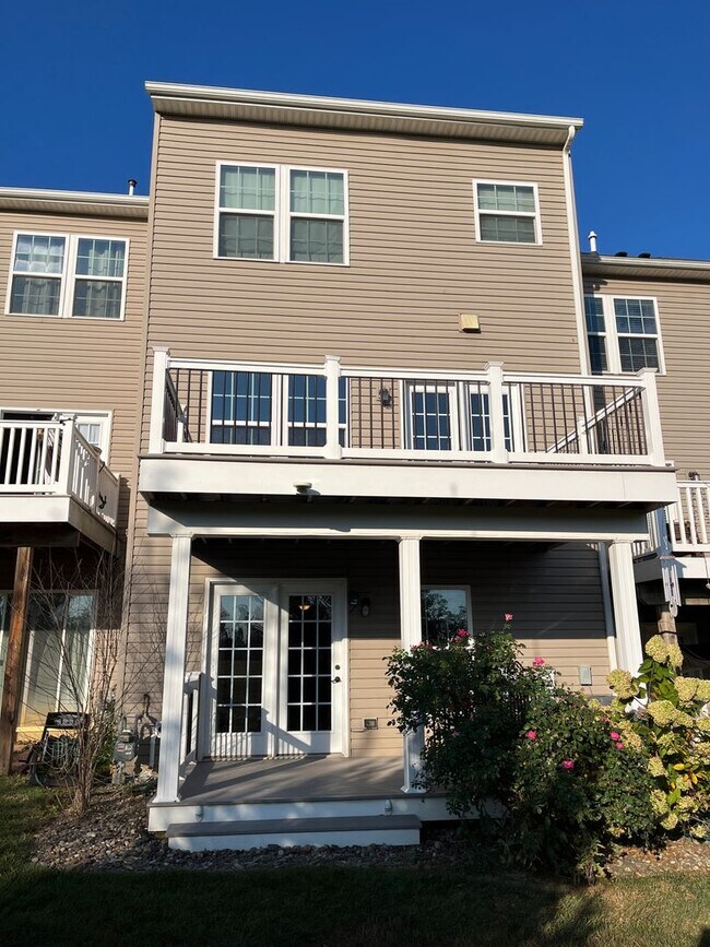 Building Photo - 927 Brechin Ln