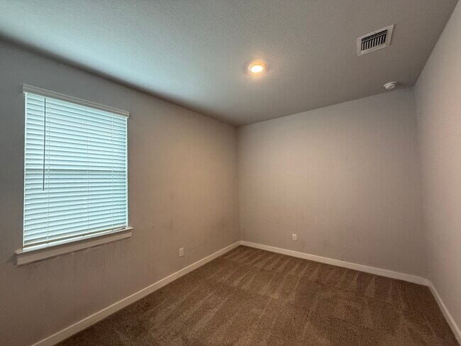 Building Photo - 18300 Emu Ln