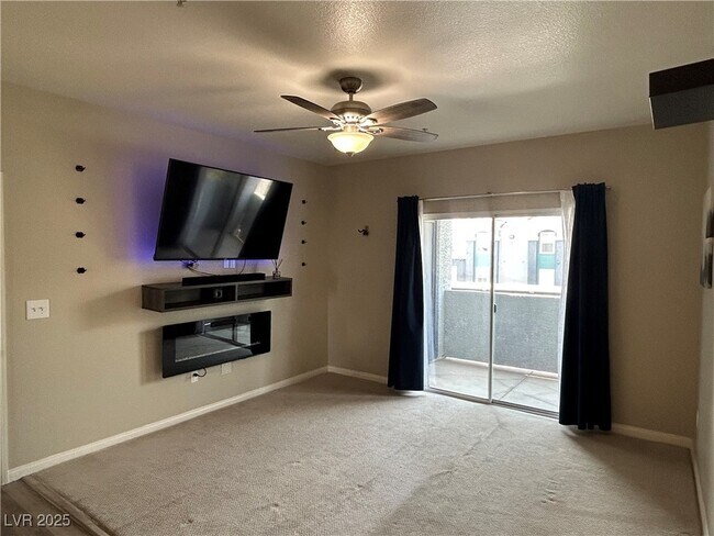 Building Photo - 6955 N Durango Dr