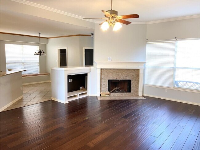 Building Photo - 4605 Hinton Dr