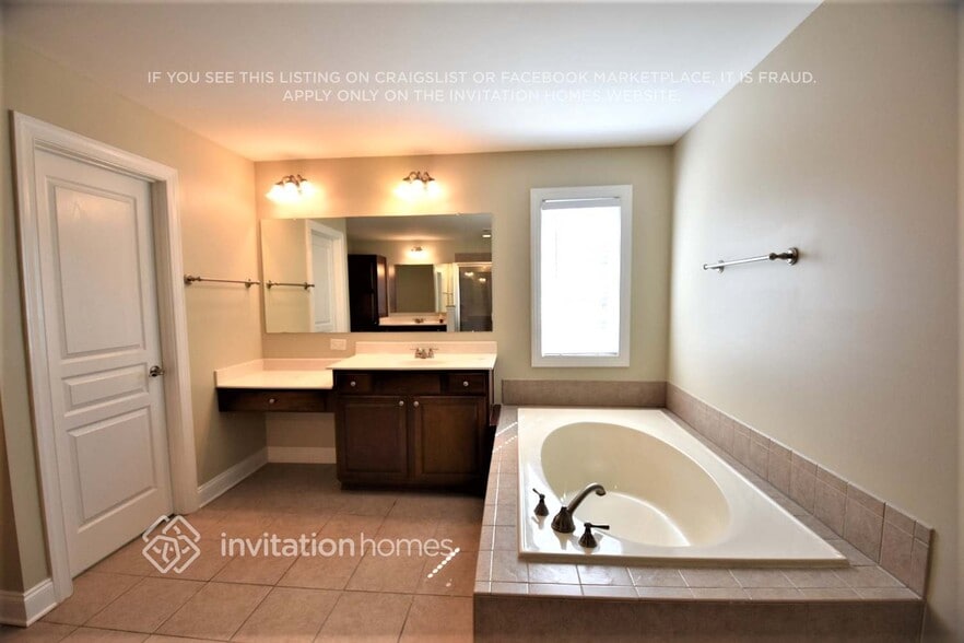 Building Photo - 2523 Kachina Trail NE