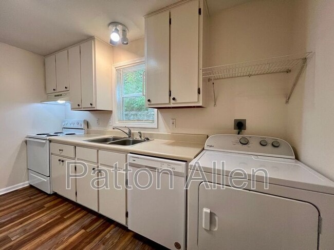 Building Photo - 133 Citadel Dr