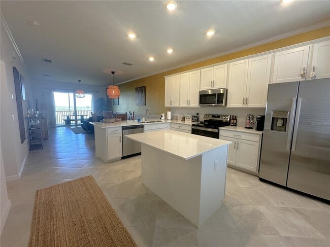 Building Photo - 14211 Heritage Landing Blvd