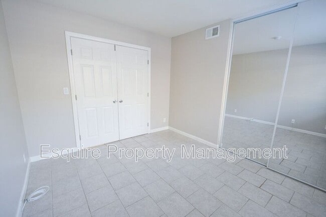 Building Photo - 1170 Novato Dr