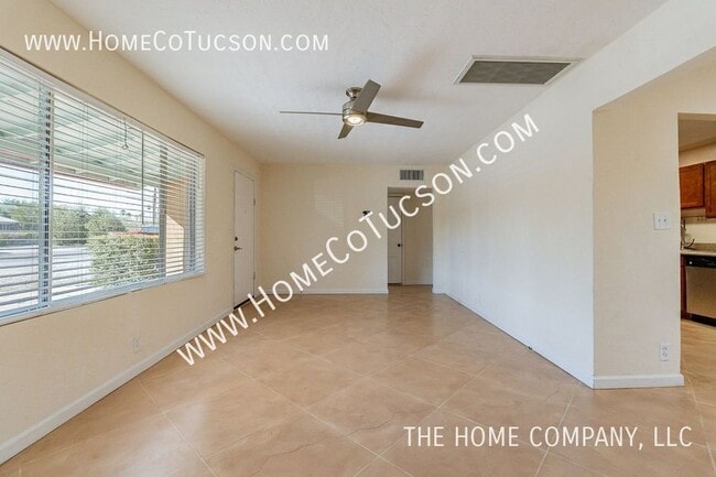 Building Photo - 3949 E 2nd St