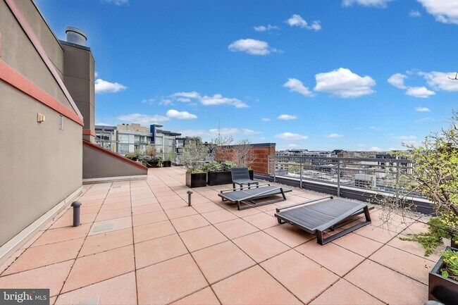 Building Photo - 2120 Vermont Ave NW