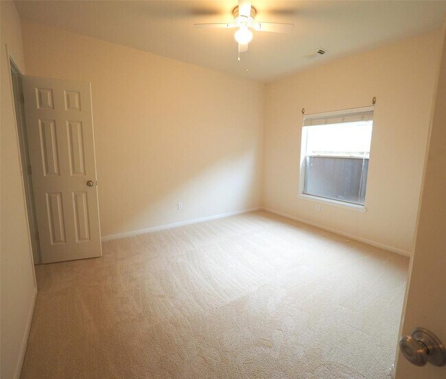 Building Photo - 6139 Galloway Ln