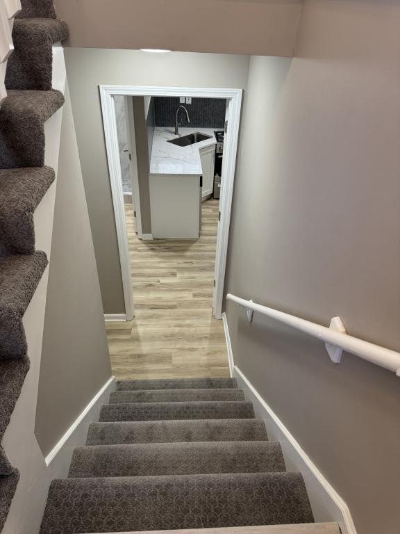 Building Photo - 9206 Greenway Ln