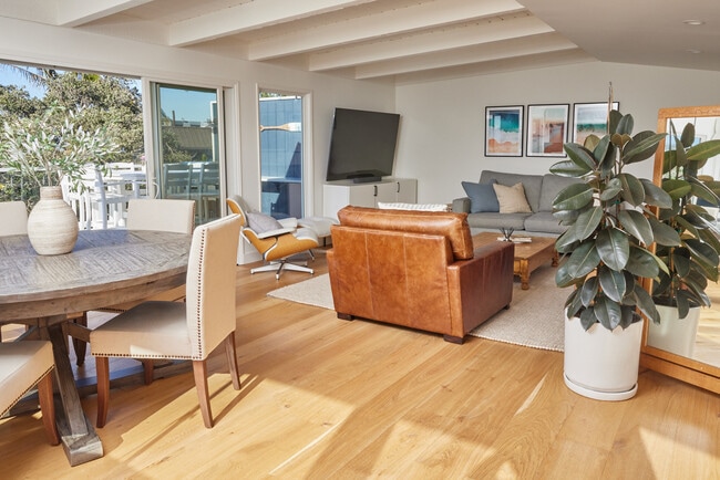 Building Photo - 14 Westwind St